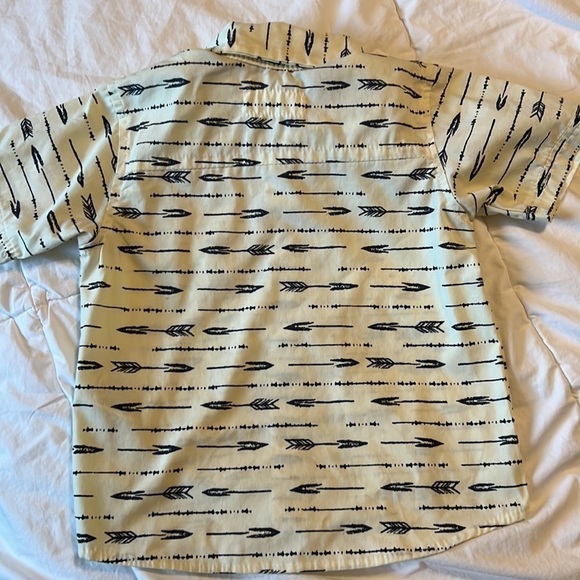 Collar Tee and Shorts Set - Picture 8 of 8